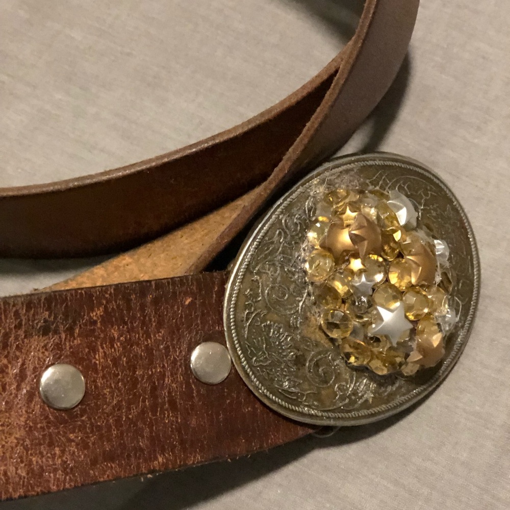 Vintage Style distressed leather belt with buckle